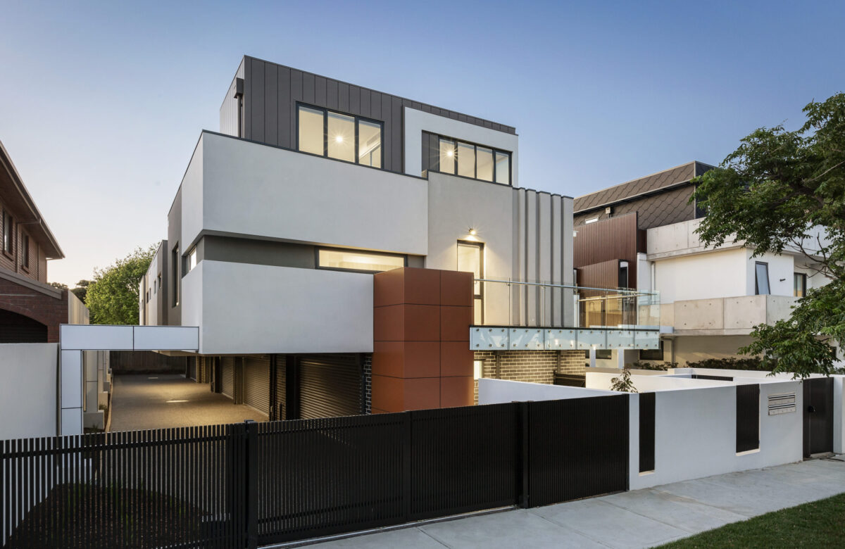 modern-house-facade-2024-09-17-10-57-35-utc